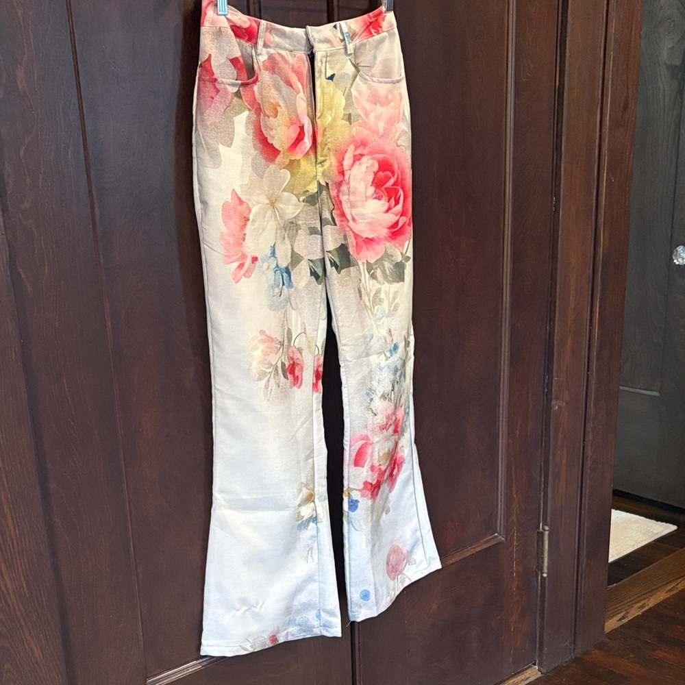 Floral Print Wide-Leg Pants in Pink and Cream